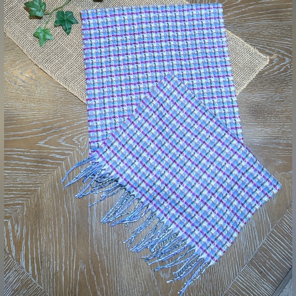 100% Cashmere Plaid Scarf - Picture 2 of 4